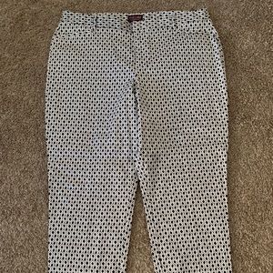 Never worn, cropped ankle dress pants